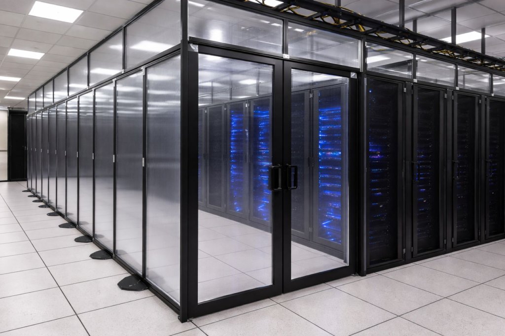 Twinwall Polycarbonate for Data Centers | Piedmont Plastics