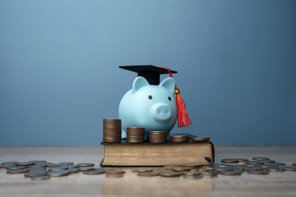 scholarship piggy bank